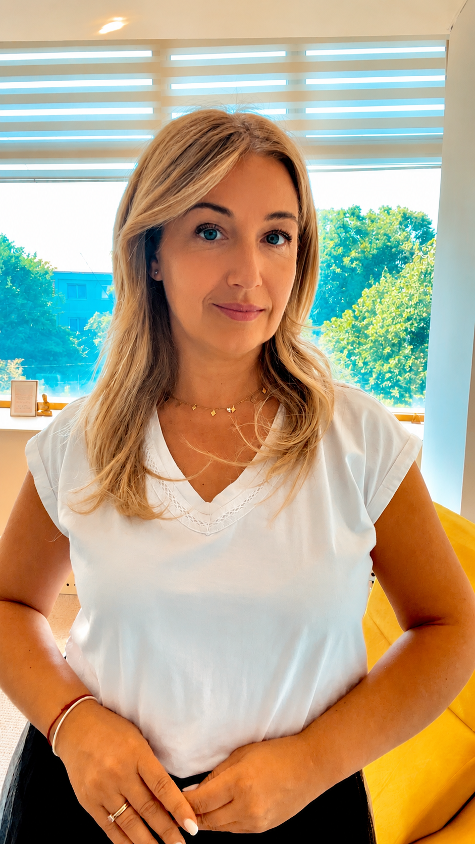 Cristina Modreanu - psychologist and somatic therapist
